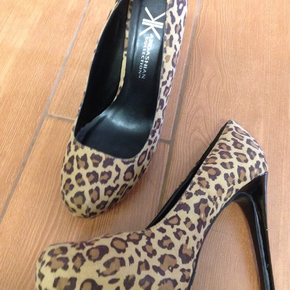 Kardashian Leopard Stilettos  size 8 1/2 - Picture 5 of 6